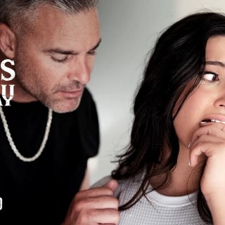 Грудастая мамаша круто трахается на здоровом хуе