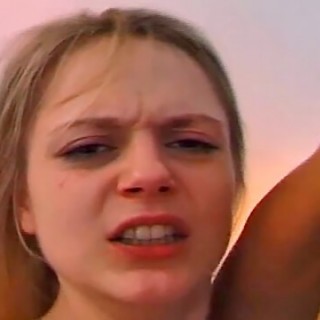 Жесткая домашняя оргия: три отверстия в действии